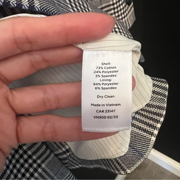 Talbots Blazer Cotton Blend Gray 4 Suits Academia Preppy
Plaid Blazer - Picture 4 of 11